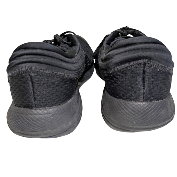 Size 7 Men's Cropped Under Armour Running Shoe - Picture 3 of 6